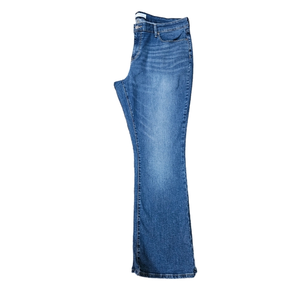 Levi's Mid Rise Bootcut Jeans.‎ - Picture 6 of 7